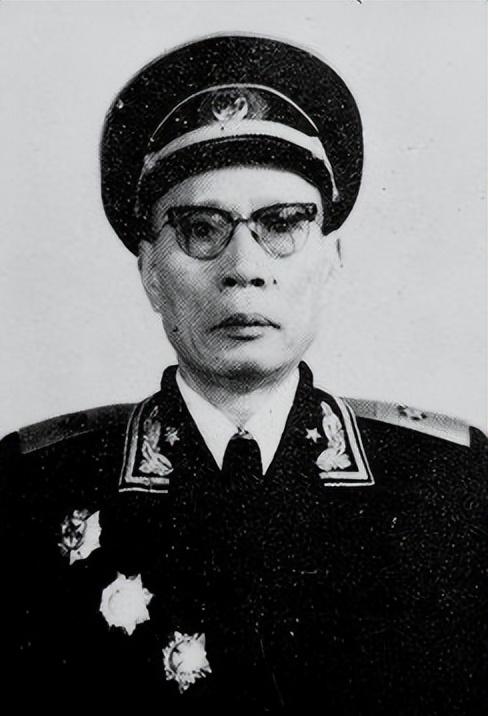 欧预赛主将领军如山崩海啸，铮铮铁骑意气风发的简单介绍